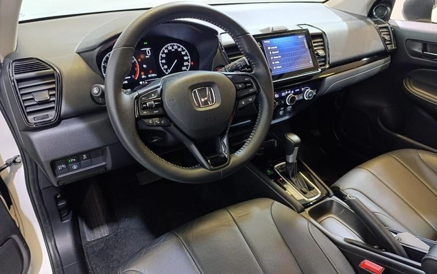 imagem-https://www.socarrao.com.br/sc-vehicle-images-prod/4202324/1790889621054-8527440_14_B_8687d6697b.jpeg