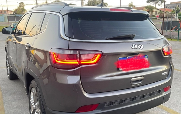 imagem-https://www.socarrao.com.br/sc-vehicle-images-prod/4206061/1790810303291-NGQyMDAzODgtOWFlYS00YjQ1LTgxNDEtYjEzZWZjODc5OGU0LmpwZWc.jpeg