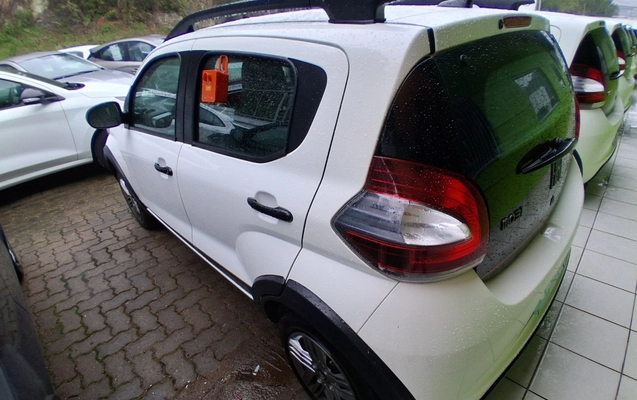 imagem-https://www.socarrao.com.br/sc-vehicle-images-prod/4209786/1790745759637-1_013555.jpg