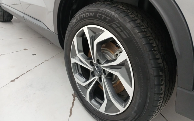 imagem-https://www.socarrao.com.br/sc-vehicle-images-prod/4214241/1790757239190-2_082134.jpg