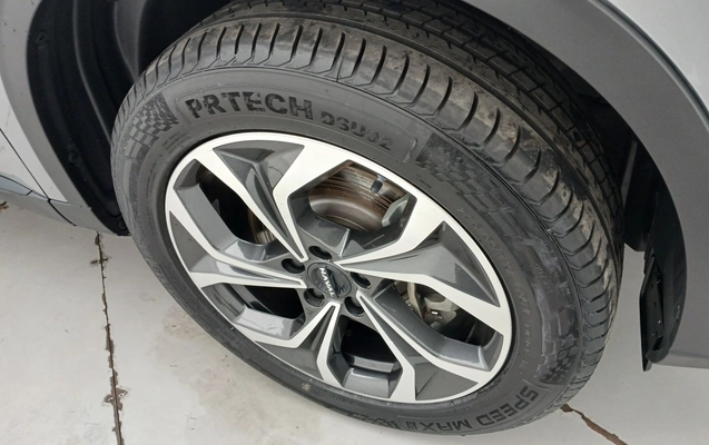 imagem-https://www.socarrao.com.br/sc-vehicle-images-prod/4214241/1790757239191-1_082135.jpg