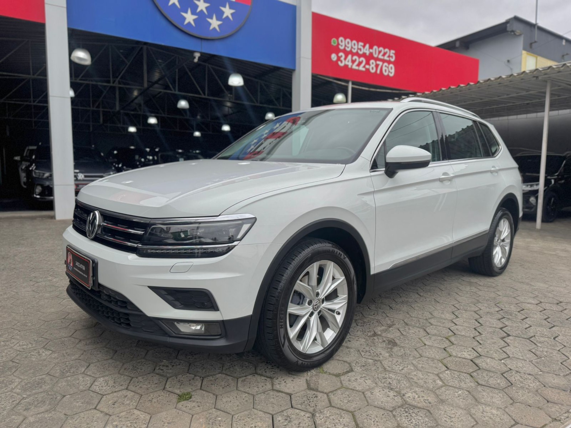 Volkswagen Tiguan 1.4 TSI 16V 150cv 5p 2018 Branco — foto 1 de 3