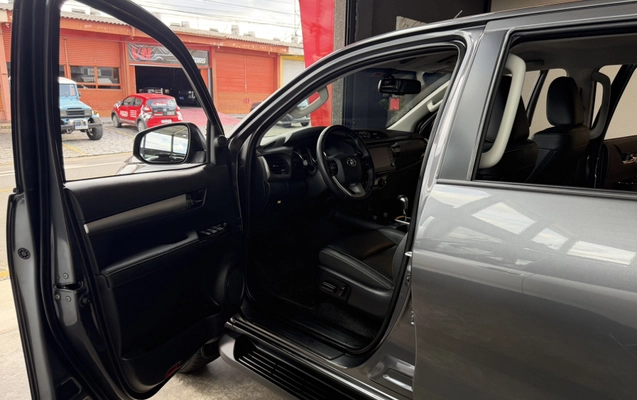 imagem-https://www.socarrao.com.br/sc-vehicle-images-prod/4215760/1790769654588-app-photos-ybEyb66rnJhFewFNU7OEUixMqqinyVWe.jpg