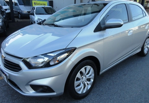 Chevrolet Onix 2018 Prata — foto 1 de 3