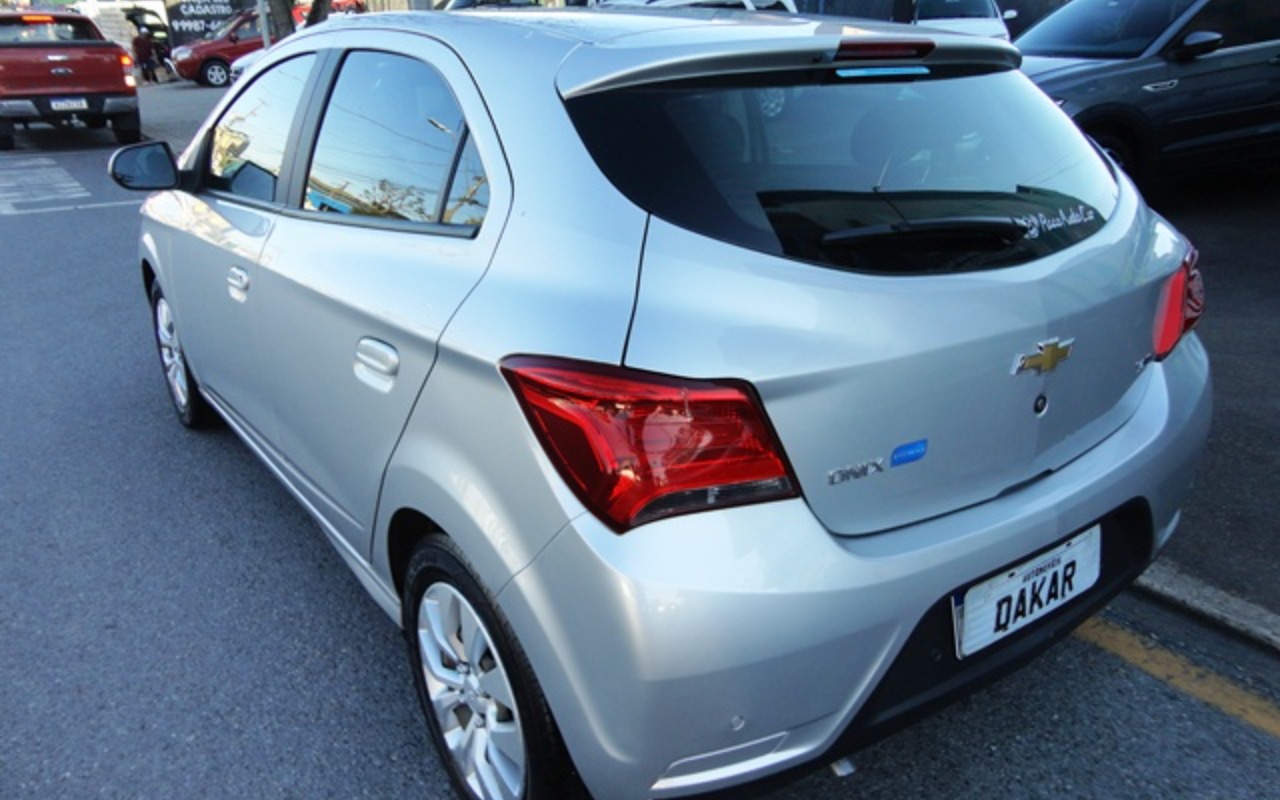 imagem-https://www.socarrao.com.br/sc-vehicle-images-prod/4216083/1790770303339-RFNDMDQ4ODYuSlBH.JPG
