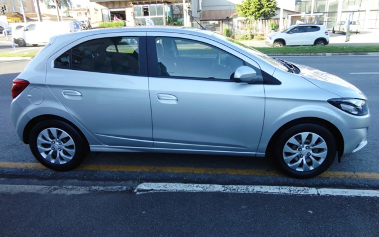 imagem-https://www.socarrao.com.br/sc-vehicle-images-prod/4216083/1790770303895-RFNDMDQ4ODEuSlBH.JPG