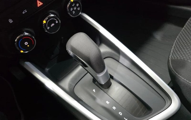 imagem-https://www.socarrao.com.br/sc-vehicle-images-prod/4216168/1790770809502-8488540_13_B_e7d5bf4892.jpeg