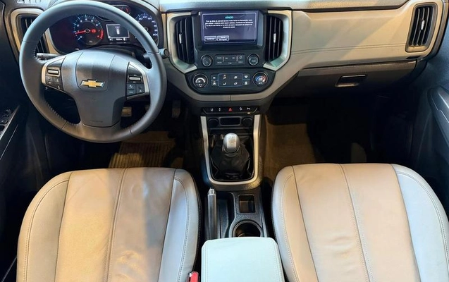imagem-https://www.socarrao.com.br/sc-vehicle-images-prod/4216175/1790978343355-8527646_17_B_7b008cf4c7.jpeg
