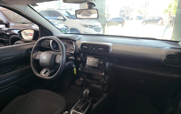 imagem-https://www.socarrao.com.br/sc-vehicle-images-prod/4216176/1791293174342-7300fe64cbe44bb7bc39083e67588eb9_1790711274579.jpg