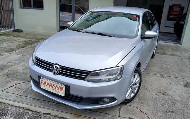 imagem-https://www.socarrao.com.br/sc-vehicle-images-prod/4216207/1790770776518-MTc5MDc3MDE4MDk1NTczMDQ2NDcyODI4NTk0NzMzNDQuanBn.jpg
