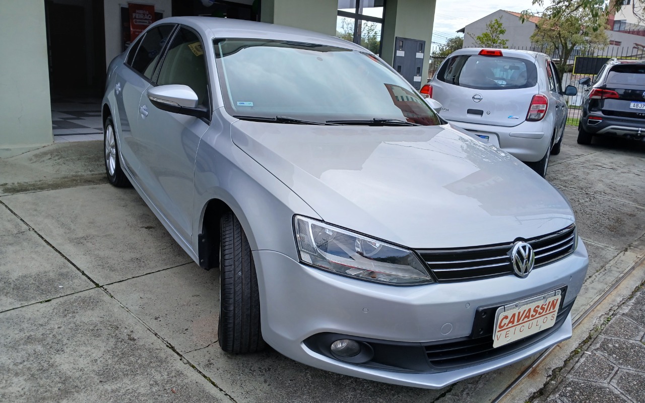 imagem-https://www.socarrao.com.br/sc-vehicle-images-prod/4216207/1790770776898-MTc5MDc3MDIzNDgwODc5NzkyODg5NjIxOTYzMTcyMjMuanBn.jpg