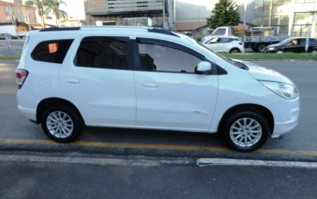 imagem-https://www.socarrao.com.br/sc-vehicle-images-prod/4216343/1790771304107-RFNDMDQ5MjIuSlBH.JPG