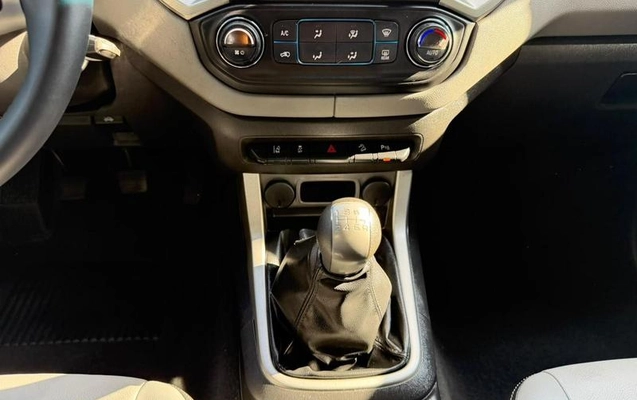 imagem-https://www.socarrao.com.br/sc-vehicle-images-prod/4216444/1791202049751-8527658_15_B_93e4c383c7.jpeg