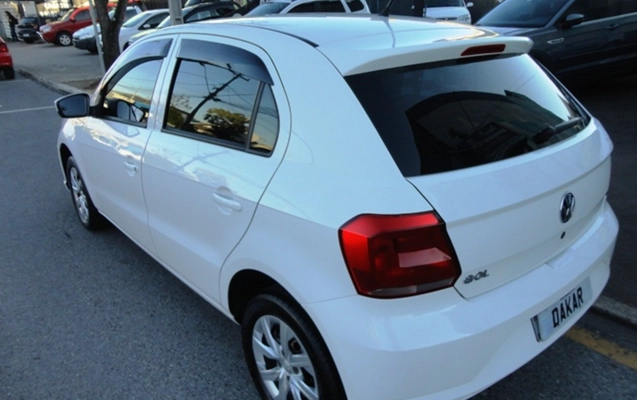 imagem-https://www.socarrao.com.br/sc-vehicle-images-prod/4216682/1790771934130-RFNDMDQ5MDMuSlBH.JPG