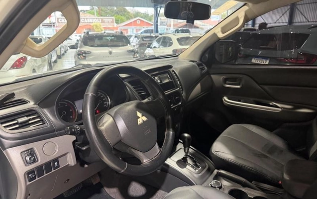 imagem-https://www.socarrao.com.br/sc-vehicle-images-prod/4217080/1790969427163-8475768_6_B_60fe9c72d3.jpeg