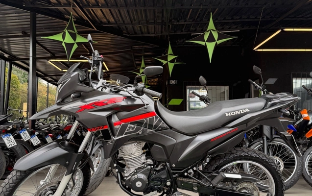 imagem-https://www.socarrao.com.br/sc-vehicle-images-prod/4217138/1790772659901-ODI5OTA5NjM5XzE4MTI2NTE2NDcyODQyMjQ4XzE3MjM4ODM5ODc2MDYwNjA1Nzdfbi5qcGc.jpg