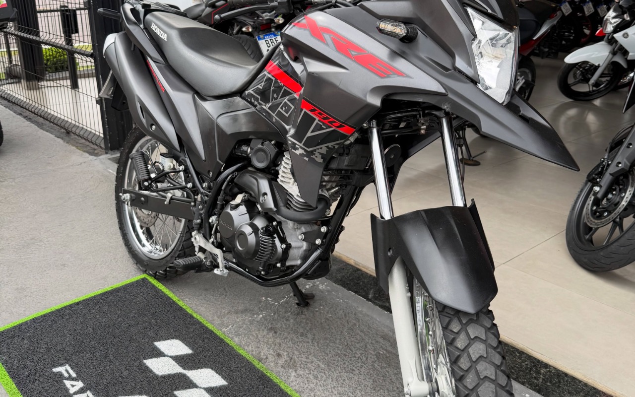 imagem-https://www.socarrao.com.br/sc-vehicle-images-prod/4217138/1790772660159-ODI5MzEwODA4XzE4MTI2NTE2NDMwODQyMjQ4XzY5Nzg4MTI5ODI2NTY2MzkyOTZfbi5qcGc.jpg