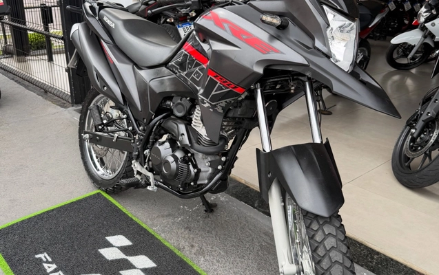 imagem-https://www.socarrao.com.br/sc-vehicle-images-prod/4217138/1790772660159-ODI5MzEwODA4XzE4MTI2NTE2NDMwODQyMjQ4XzY5Nzg4MTI5ODI2NTY2MzkyOTZfbi5qcGc.jpg