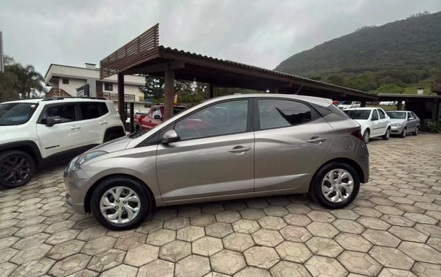 imagem-https://www.socarrao.com.br/sc-vehicle-images-prod/4217147/1790772672541-MDAhRo2uV7CDqQtkvzonLCVRoxD0RGET.jpg