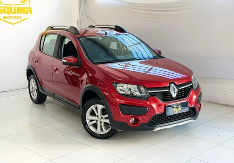 Renault Sandero 2015 Vermelho — foto 1 de 3