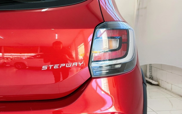 imagem-https://www.socarrao.com.br/sc-vehicle-images-prod/4217170/1790772721407-48abff00f4a3483999ec80e43c0e2c1b_1790772712033.jpg