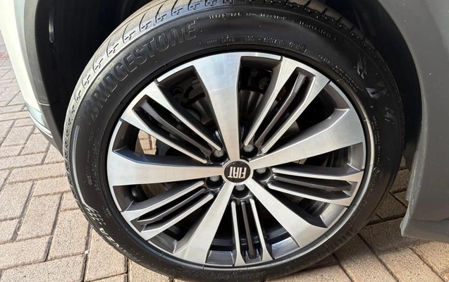 imagem-https://www.socarrao.com.br/sc-vehicle-images-prod/4217173/1790772758821-8493106_12_B_dcaa473df4.jpeg