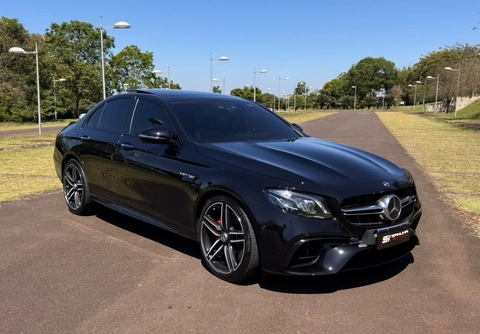 Mercedes-Benz E-63 S 2018 Preto — foto 1 de 3