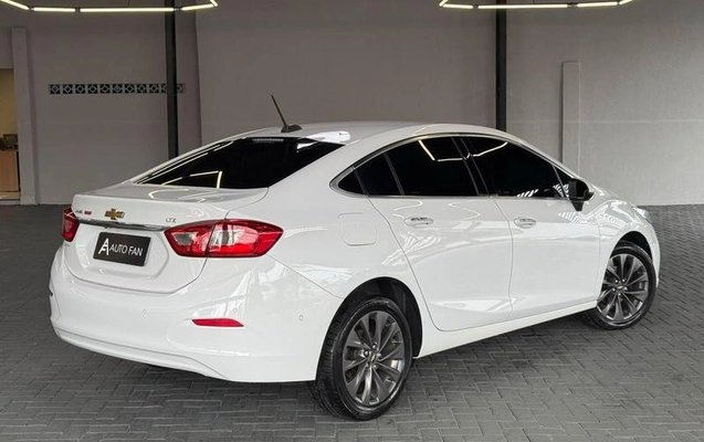 imagem-https://www.socarrao.com.br/sc-vehicle-images-prod/4217818/1791411558743-8473584_15_B_74bbf4a052.jpeg
