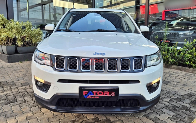 imagem-https://www.socarrao.com.br/sc-vehicle-images-prod/4217829/1790774521352-a285690eba094075b1d7724b6fcaf037_1790712737085.jpg