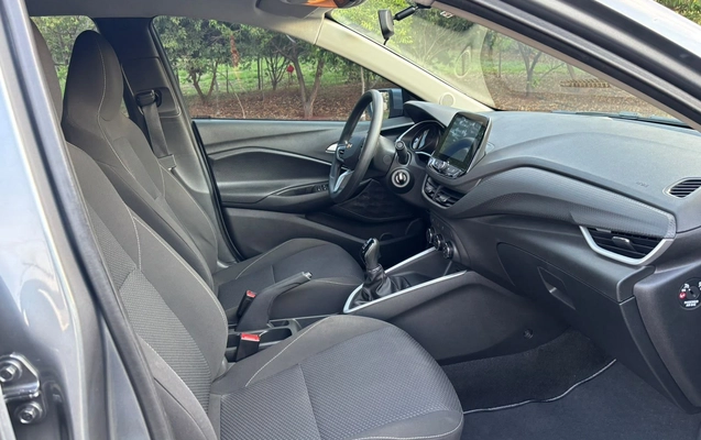 imagem-https://www.socarrao.com.br/sc-vehicle-images-prod/4218247/1791555243266-898d6e2b17504ac2a6556c3ec6a7e18c_1790766792767.jpg