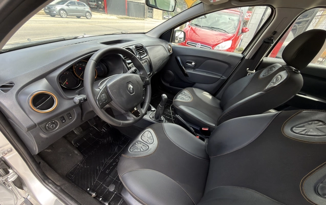 imagem-https://www.socarrao.com.br/sc-vehicle-images-prod/4218276/1790775602361-003_b7e308fecd573b31ff9da5adb326b6e6.jpg