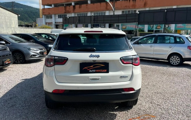 imagem-https://www.socarrao.com.br/sc-vehicle-images-prod/4218282/1790775677686-NS5qcGVn.jpeg