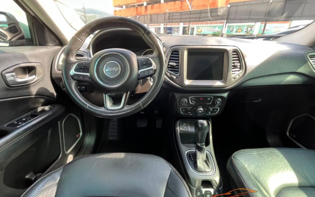 imagem-https://www.socarrao.com.br/sc-vehicle-images-prod/4218282/1790775678288-MTIuanBlZw.jpeg