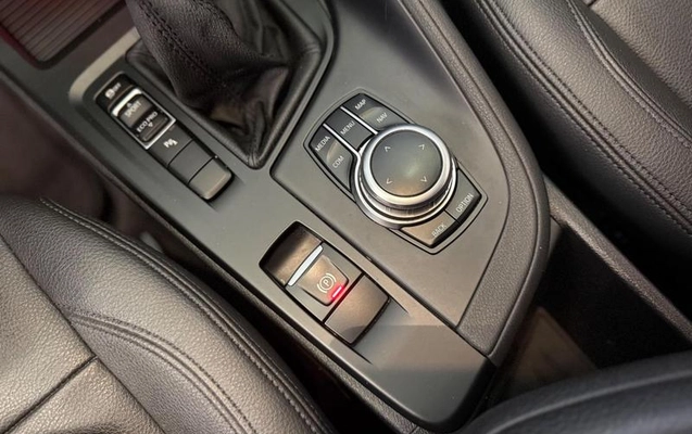 imagem-https://www.socarrao.com.br/sc-vehicle-images-prod/4218359/1790776002774-8502688_11_B_bd621f17e2.jpeg