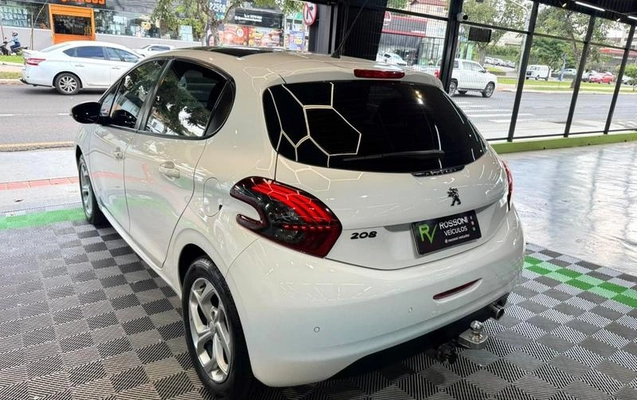 imagem-https://www.socarrao.com.br/sc-vehicle-images-prod/4218380/1791030317609-8528240_14_B_fdbb7b2f0b.jpeg