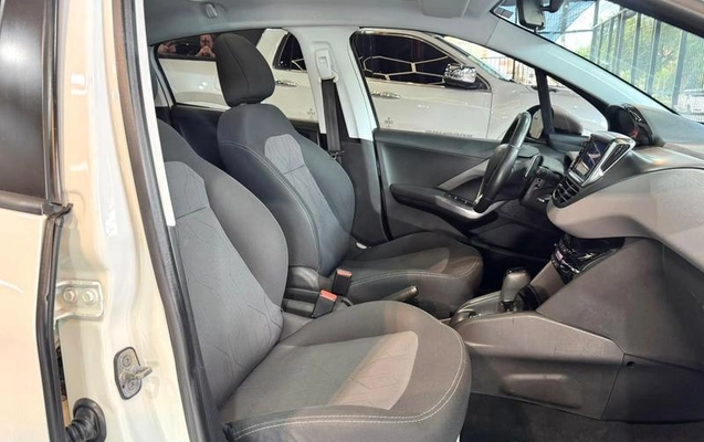 imagem-https://www.socarrao.com.br/sc-vehicle-images-prod/4218380/1791030317629-8528240_19_B_d1cf4b9960.jpeg