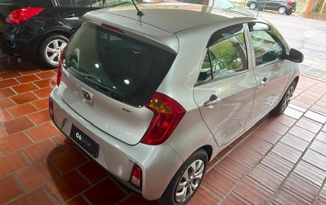 imagem-https://www.socarrao.com.br/sc-vehicle-images-prod/4218659/1790776734000-eocRvxUIV8NF0z9hdB4aIP0h9kMsFXNq.jpg