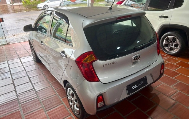 imagem-https://www.socarrao.com.br/sc-vehicle-images-prod/4218659/1790776734001-6TkeaBSuyocPRGuX1NB6ToB8JlL30i4m.jpg