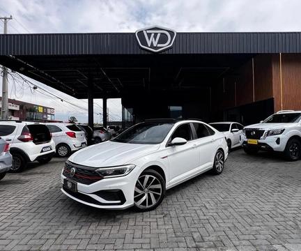 Volkswagen Jetta 2020 Branco — foto 1 de 3