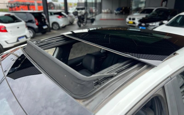 imagem-https://www.socarrao.com.br/sc-vehicle-images-prod/4218906/1790777267096-8527858_6_B_0b0c7637fa.jpeg