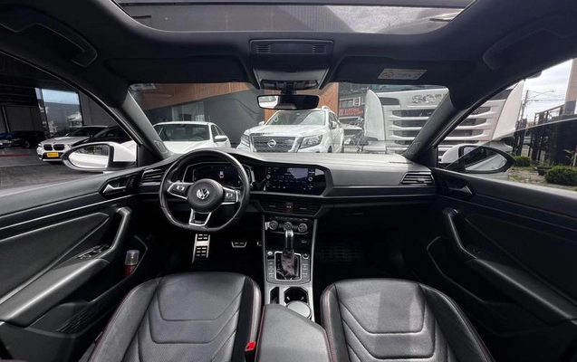 imagem-https://www.socarrao.com.br/sc-vehicle-images-prod/4218906/1790777267115-8527858_16_B_c090b0a34c.jpeg