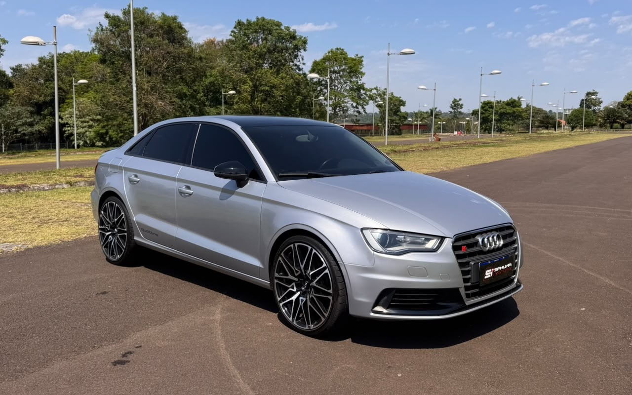 Audi A3 2015 Prata — foto 1 de 3