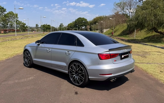 imagem-https://www.socarrao.com.br/sc-vehicle-images-prod/4218979/1790777495086-V2hhdHNBcHAgSW1hZ2UgMjAyNi0wOS0yOSBhdCAxNi4wMS4xNyAoMykuanBlZw.jpeg