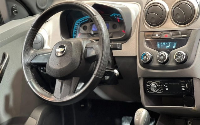 imagem-https://www.socarrao.com.br/sc-vehicle-images-prod/4219041/1790777838351-nXxrpOcZOmNKgeuCKDGLXb74xfMe3WQq.jpg
