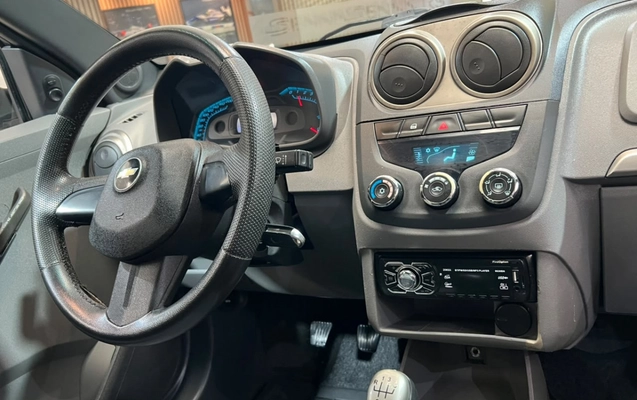 imagem-https://www.socarrao.com.br/sc-vehicle-images-prod/4219041/1790777838356-TrhhKcVk1GTuku4NEprkuZhTsmylQdP7.jpg