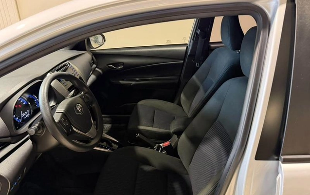 imagem-https://www.socarrao.com.br/sc-vehicle-images-prod/4219049/1790791788943-8500637_18_B_496b6fb38c.jpeg