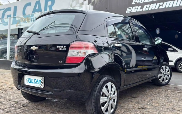 imagem-https://www.socarrao.com.br/sc-vehicle-images-prod/4219283/1790778952959-8510755_1_B_b871fe2b31.jpeg