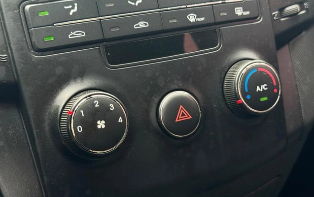 imagem-https://www.socarrao.com.br/sc-vehicle-images-prod/4219564/1791036878077-8464570_14_B_17b36acdf7.jpeg