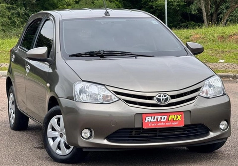 Toyota Etios 2017 Cinza — foto 1 de 3