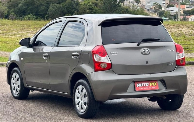 imagem-https://www.socarrao.com.br/sc-vehicle-images-prod/4219626/1791316311379-8522438_3_B_cc902eeb56.jpeg